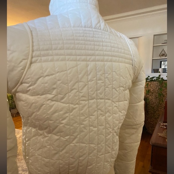 Kids Authentic Tory Burch Cream Outer Wear - Picture 2 of 5